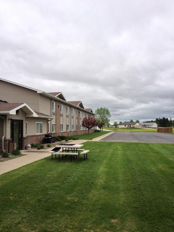 Americas Best Value Inn & Suites-Spring Valley Exterior photo